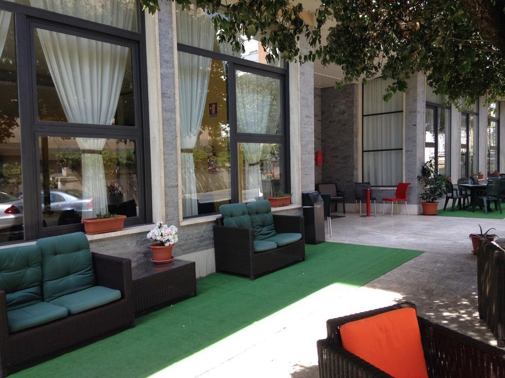 Hotel Mediterraneo Chianciano Terme Exterior foto
